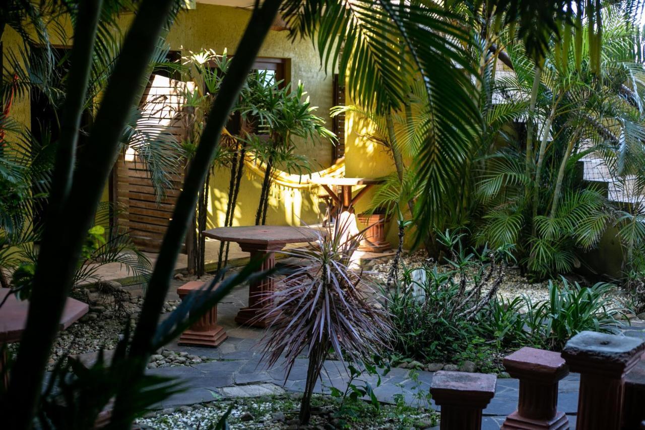 Pé Na Areia Inn 2*